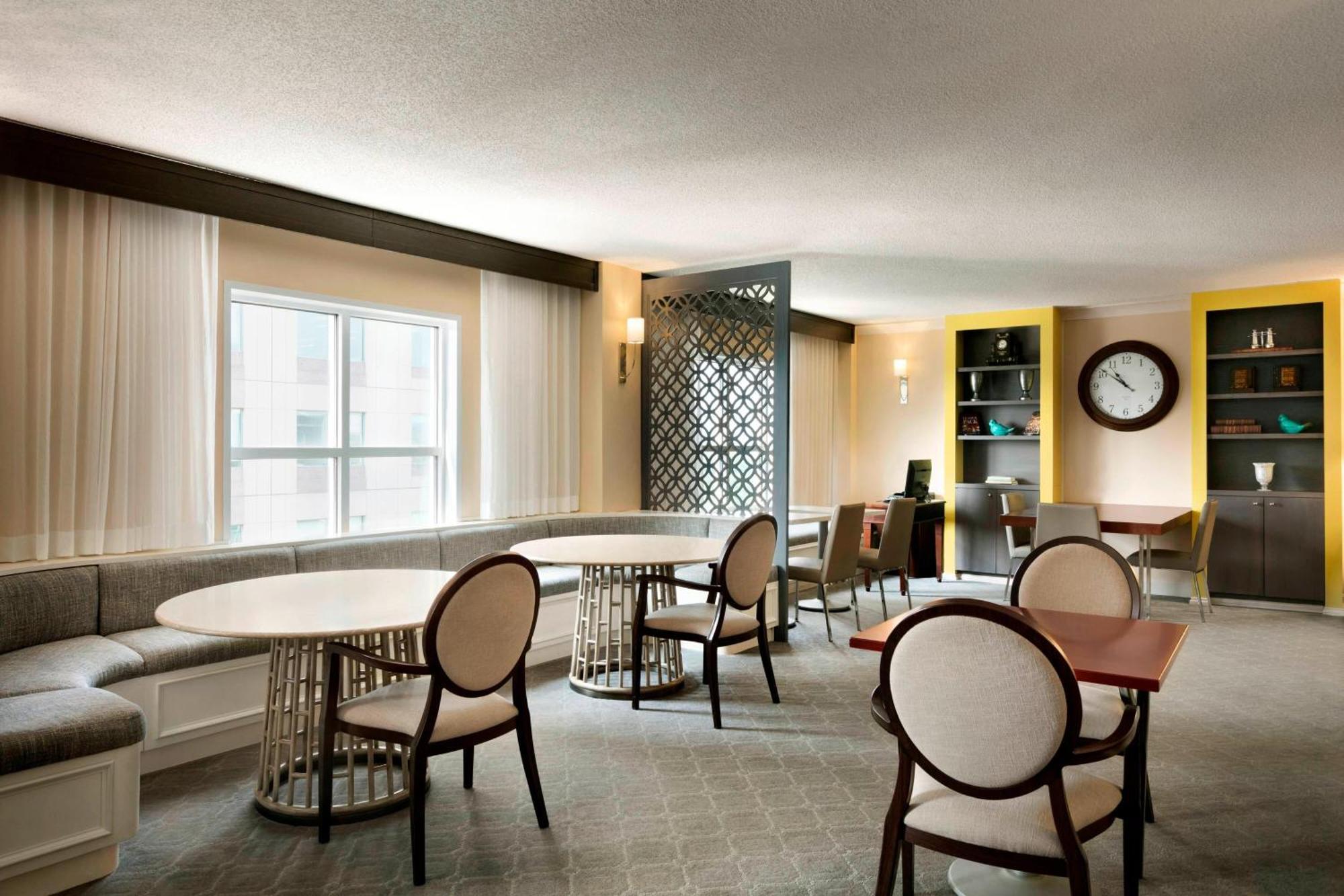 Sheraton Raleigh Hotel Exterior foto